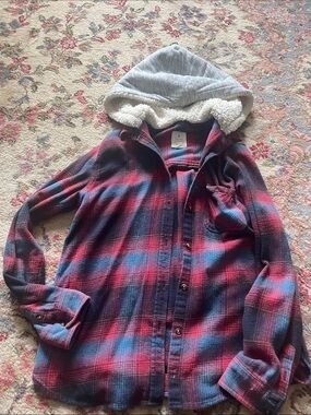 American Eagle Outfitters vintage boyfriend flannel with hood